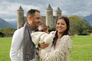 Séance photo famille au chateau de bon repos en Isère