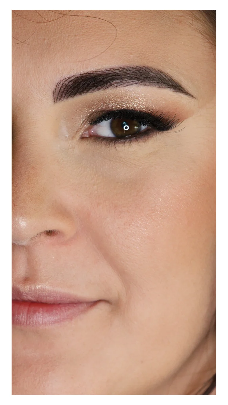 gros plan sur l'oeil de la mariée maquillage