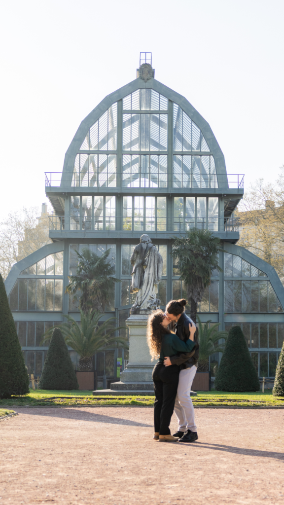 Shooting photo amoureux Lyon ambiance tropicale.
