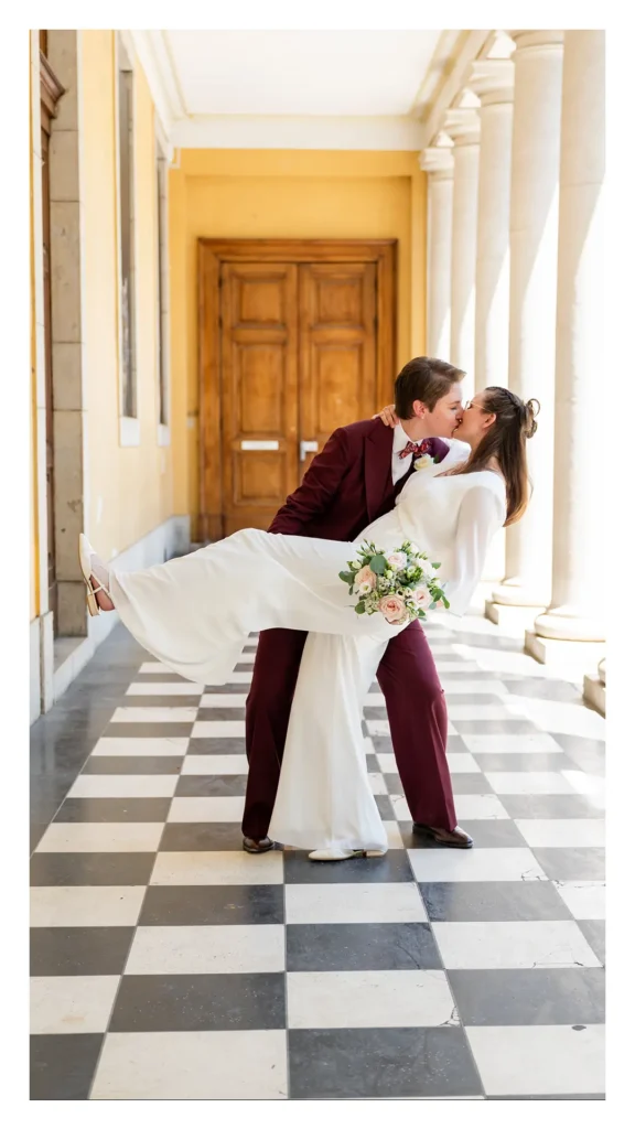Séance couple mariage sous la colonnade du Jardin des Plantes de Grenoble, Isère