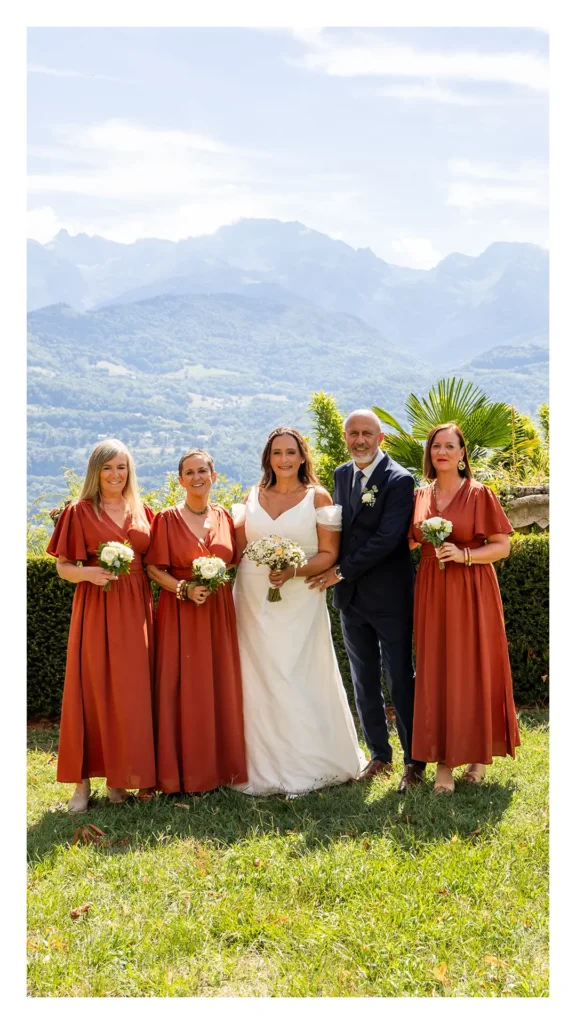 Photos de groupe sur la Terrasse au restaurant la Veyrie